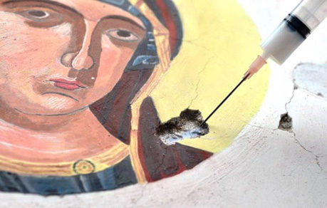 Risse im Gestein und Mauerwerk schliessen mit Kalk Reparaturmörtel Risse im Gestein und Mauerwerk schliessen mit Kalk Reparaturmörtel